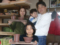 有田焼ろくろ絵付け体験・三嶋家のみなさん